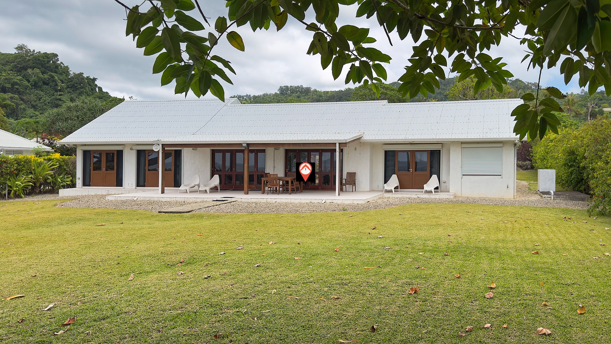Perfect Family Home - Ocean Frontage