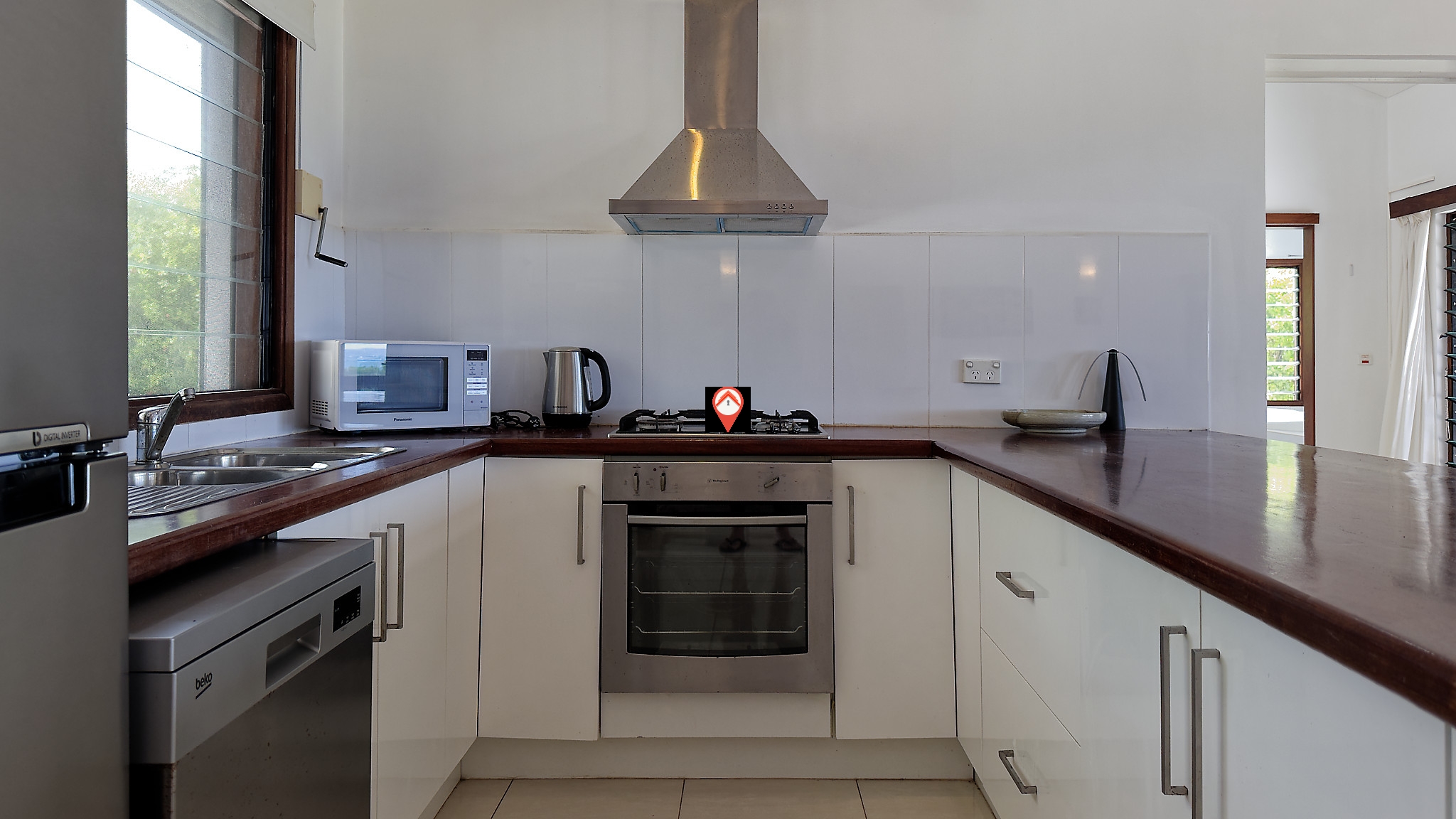 Perfect Family Home - Ocean Frontage