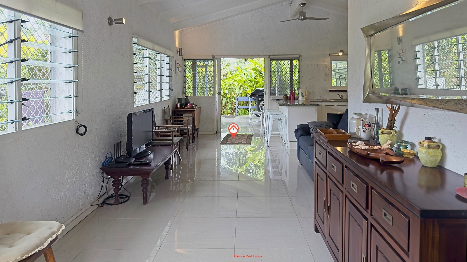 Lagoonside Cottage