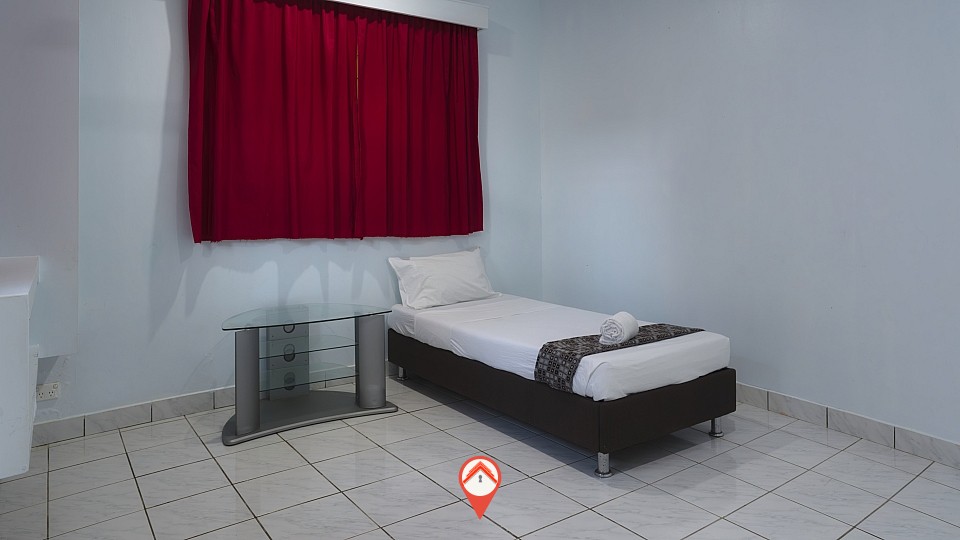 Ellouck Drive Rental