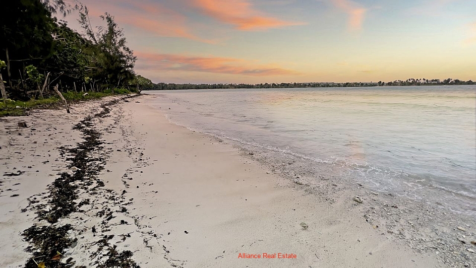 White Sand Beach Block